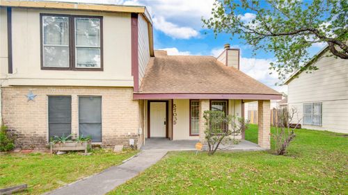 d-5703 Easthampton Dr, Houston, TX, 77039-5005 | Card Image