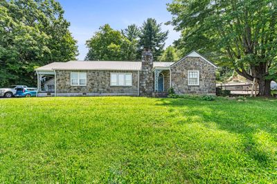 17275 A.L. Philphott Highway, House other with 5 bedrooms, 2 bathrooms and 1 parking in Martinsville VA | Image 1