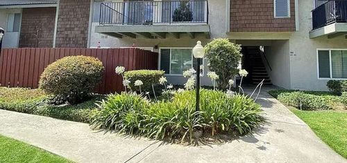 40-985 S Idaho Street, La Habra, CA, 90631 | Card Image