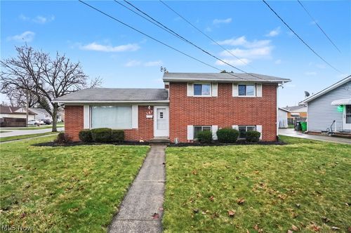 347 Beeler Dr, Berea, OH, 44017-2361 | Card Image