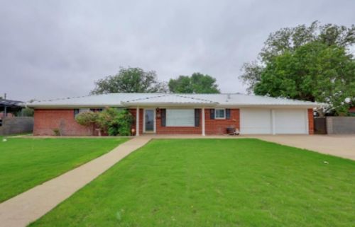 505 Koonce St, Stanton, TX, 79782-2131 | Card Image