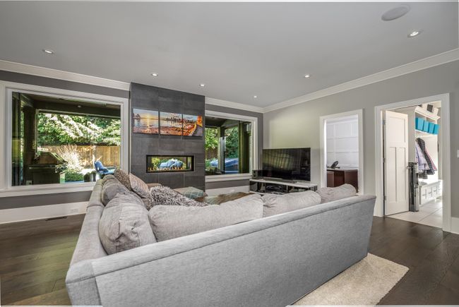 1138 Ridgewood Drive, House other with 6 bedrooms, 5 bathrooms and 4 parking in North Vancouver BC | Image 9
