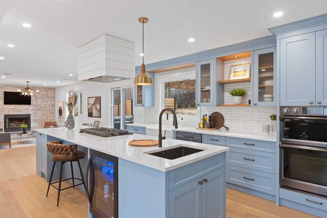 3 Strathroy Bay Sw, House other with 5 bedrooms, 4 bathrooms and 4 parking in Calgary AB | Image 7
