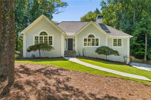 8040 Wynfield Dr, Cumming, GA, 30040-5689 | Card Image