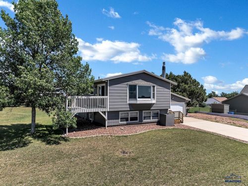 705 Zenith St, Belle Fourche, SD, 57717-2277 | Card Image