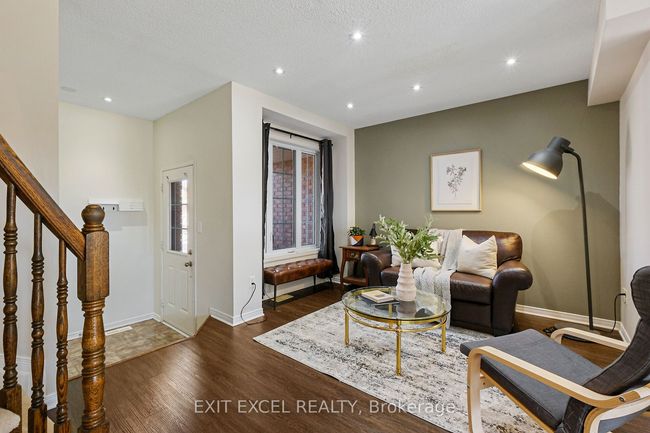 1509 Demeter St, House attached with 3 bedrooms, 2 bathrooms and 2 parking in Orleans ON | Image 6