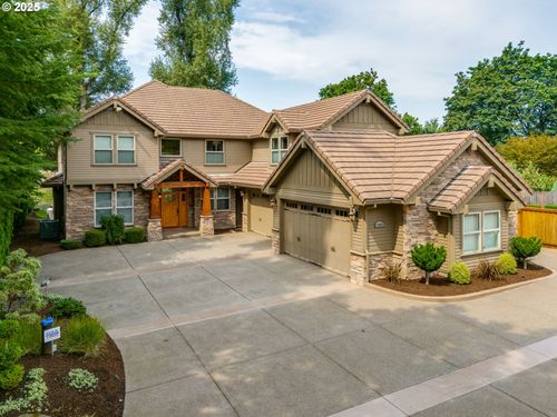 23955 Butteville Rd Ne, Aurora, OR, 97002-9671 | Card Image