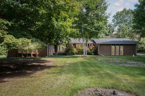 12661 Schleweis Rd, Manchester, MI, 48158-9611 | Card Image