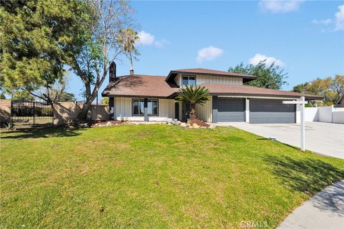 6001 Koa Dr, Rialto, CA, 92377-4068 | Card Image