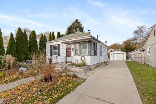 2032 E Holt Ave, Milwaukee, WI, 53207-3138 | Card Image