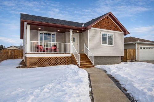 2103 27 Ave, Nanton, AB, T0L1R0 | Card Image