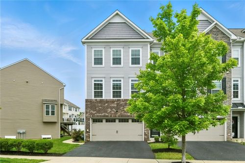 228 Eagle Dr, Cranberry Twp, PA, 16066-1807 | Card Image