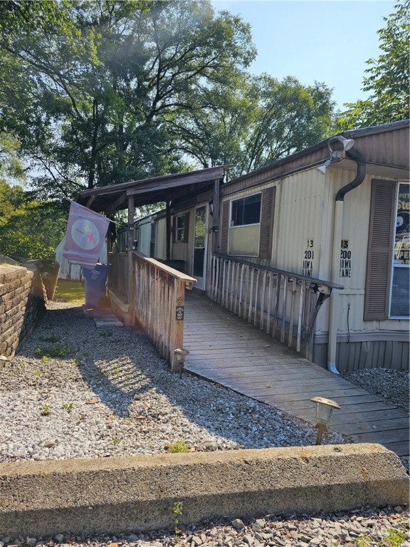 Iowa Ln, Irwin, PA 15642