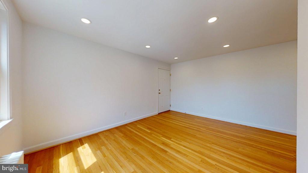 Residential Lease in ARLINGTON 3