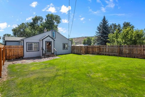 226 Se Willowdale Dr, Prineville, OR, 97754-2525 | Card Image
