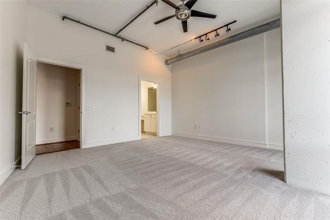 Primary Bedroom | Image 11