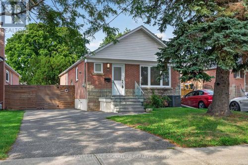 24 Glenshaw Cres, East York, ON, M4B2C9 | Card Image