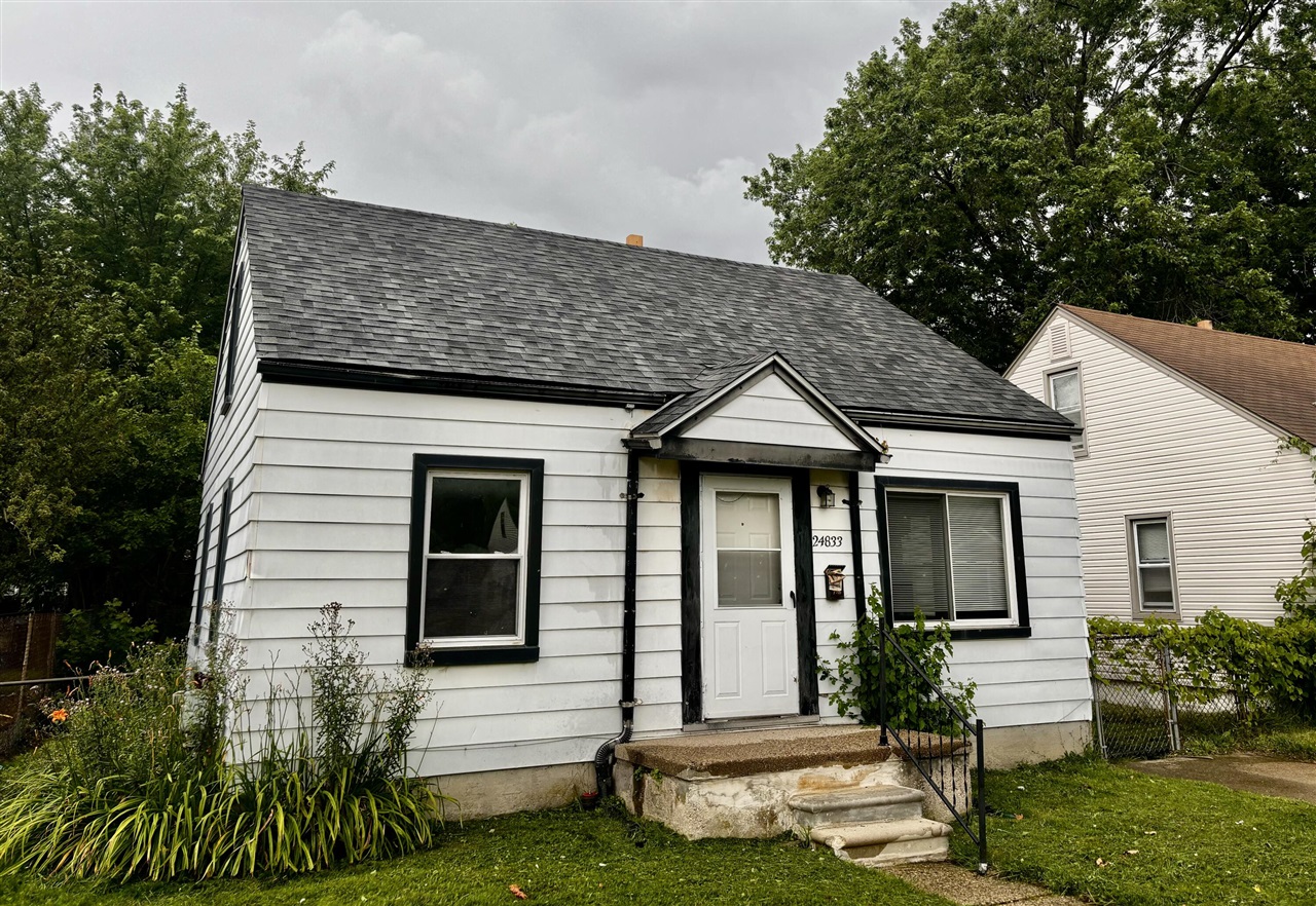 Valley Ave, Eastpointe, MI 48021