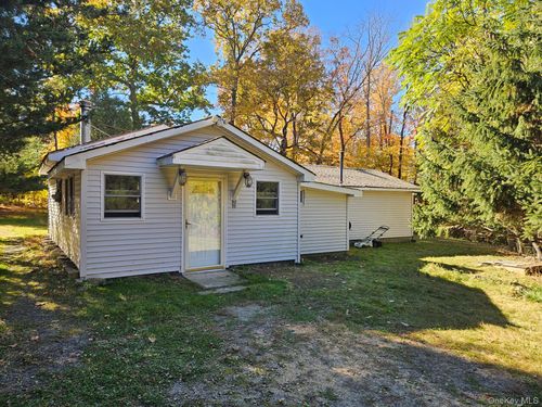 157 White Bridge Rd, Middletown, NY, 10940-7319 | Card Image