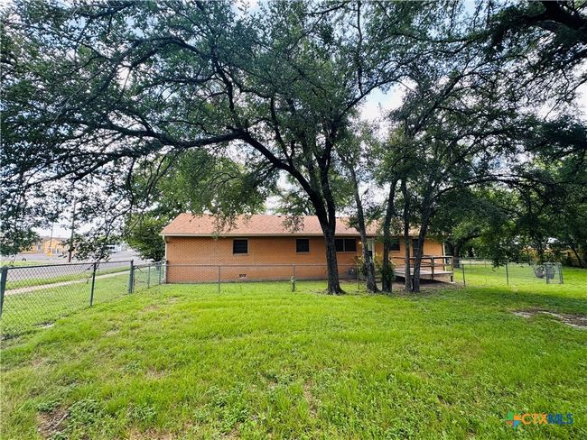 large backyard | Image 22
