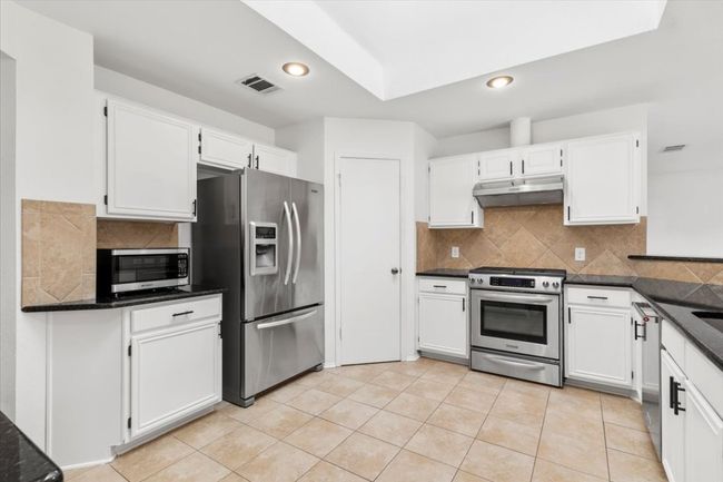 6105 Back Bay Ln, House other with 3 bedrooms, 2 bathrooms and 4 parking in Austin TX | Image 10