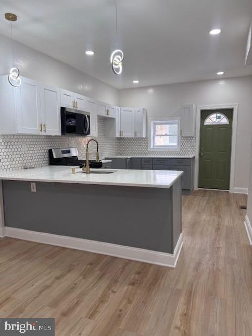 5831 Washington Ave, PHILADELPHIA, PA, 19143-3021 | Card Image