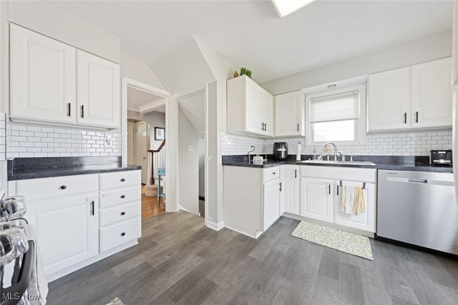 8306 Deerfield Dr, House other with 3 bedrooms, 2 bathrooms and null parking in Parma OH | Image 9