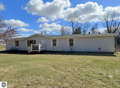 10389 S Grant Avenue, Clare, MI, 48617 | Card Image