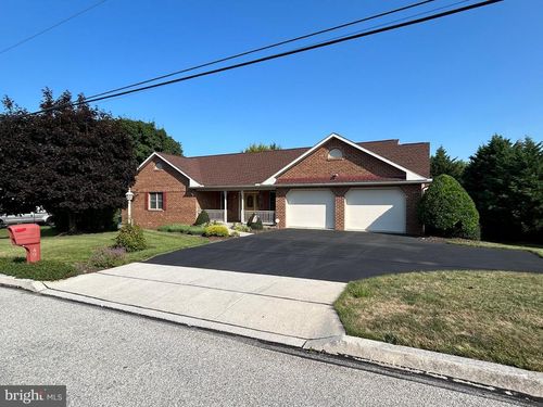 49 Hillside Rd, HANOVER, PA, 17331-4312 | Card Image
