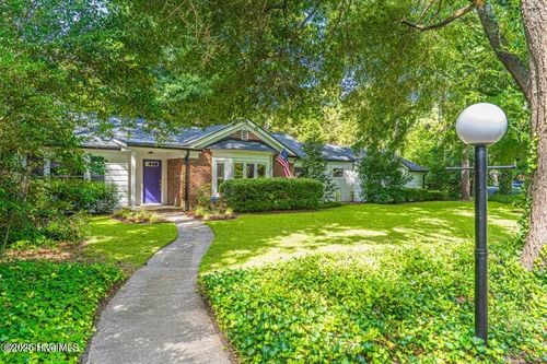 420 E Indiana Ave, Southern Pines, NC, 28387-6518 | Card Image