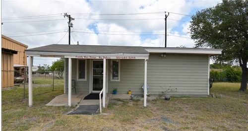 203 Tx-35 W, Gregory, TX, 78359 | Card Image
