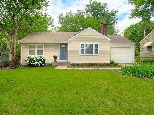 5730 Woodson St, Mission, KS, 66202-2718 | Card Image