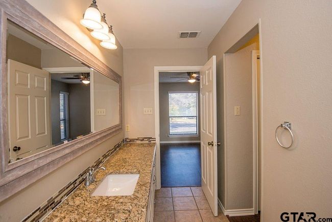 5907 Hollytree Dr, Townhouse with 2 bedrooms, 2 bathrooms and null parking in Tyler TX | Image 19