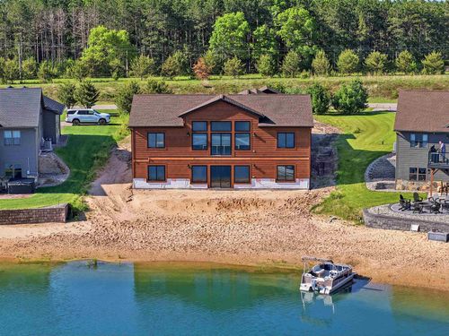 W5772 Island View Dr, New Lisbon, WI, 53950-8801 | Card Image
