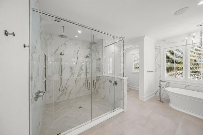 619 Key Royale Dr, House other with 5 bedrooms, 8 bathrooms and null parking in HOLMES BEACH FL | Image 16