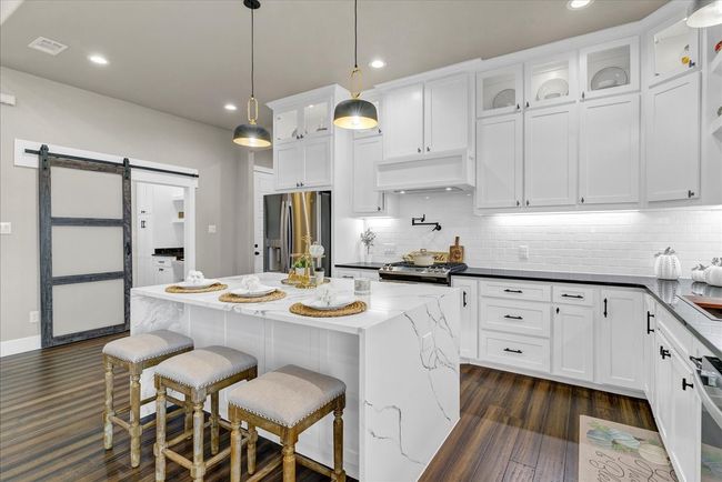 500 Highview Ct, House other with 3 bedrooms, 2 bathrooms and null parking in Godley TX | Image 16