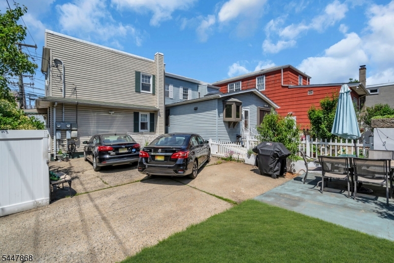 Residential Income in Harrison Town 4