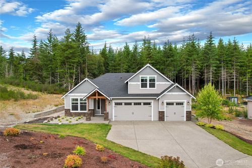 5487 Skyfall Pl Nw, Bremerton, WA, 98312-7804 | Card Image