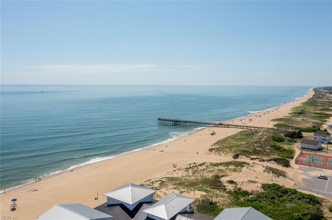 APT-121B - 3738 Sandpiper Rd, House attached with 2 bedrooms, 2 bathrooms and null parking in Virginia Beach VA | Image 11