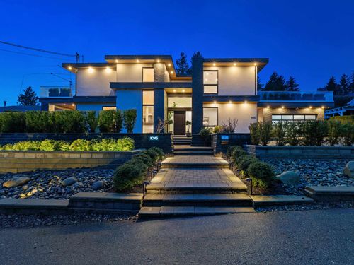 1045 Sinclair Street, West Vancouver, BC, V7V3W1 | Card Image