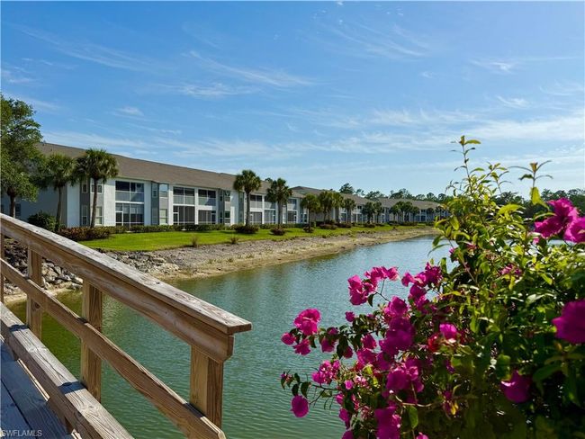 APT-2422 - 7635 Arbor Lakes Ct, Condo with 2 bedrooms, 2 bathrooms and 1 parking in Naples FL | Image 4