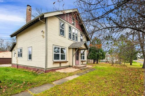 31 E Highway 61, Esko, MN, 55733-9628 | Card Image