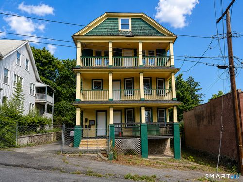 10 Edwards St, Waterbury, CT, 06708-3511 | Card Image