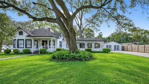 416 S Hardie St, Alvin, TX, 77511-2452 | Card Image
