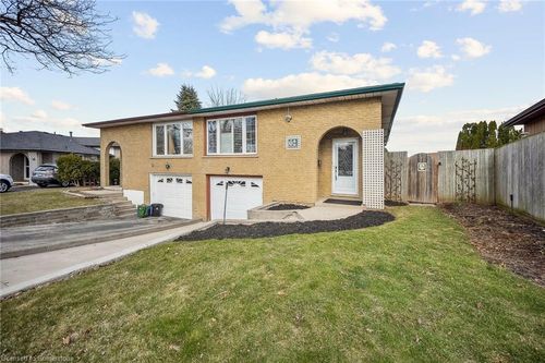62 Guildwood Dr, Hamilton, ON, L9C6S4 | Card Image