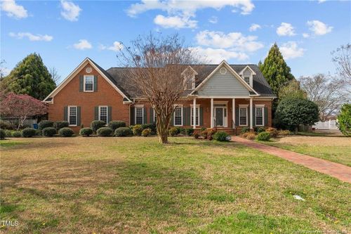 205 Parliament Pl, Dunn, NC, 28334-4668 | Card Image