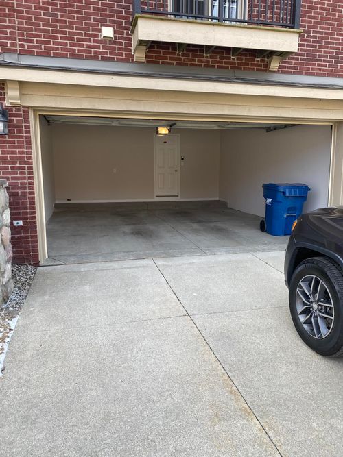 16774 Newbury Ave, Macomb, MI, 48044-4097 | Card Image