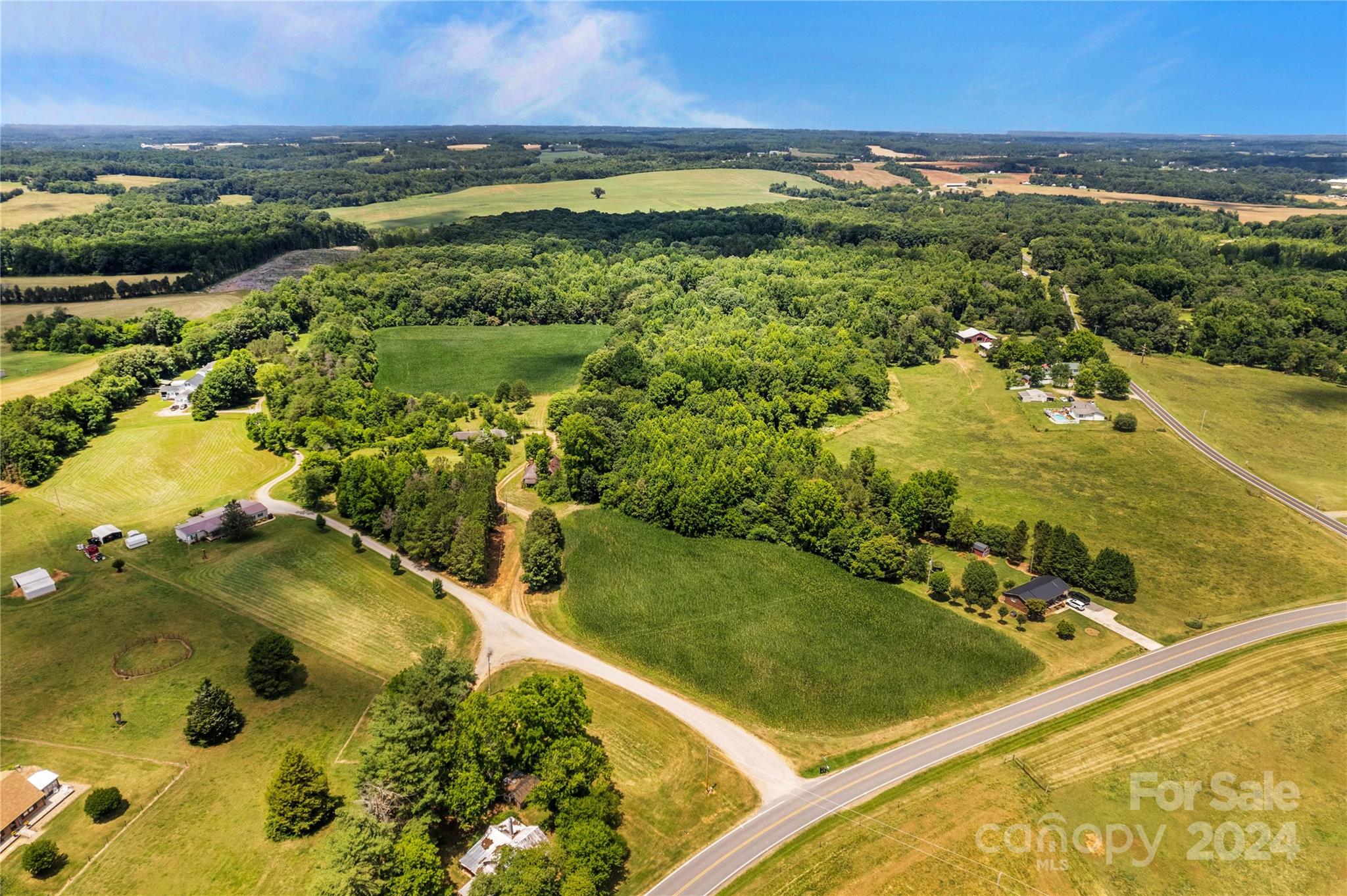 Pierce Bluff Dr, Statesville, NC 28625