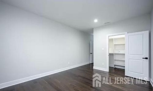 1 S Oakley Drive, South Brunswick, NJ, 08824 | Card Image
