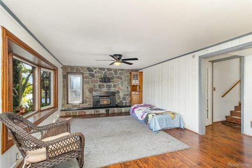 18453 Pellett Ct, Fenton, MI, 48430-8509 | Card Image